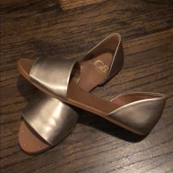 Gold Sandals - Picture 2 of 4